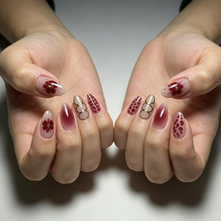 Artificial nails with elaborate flower designs and elegant accents Bowlift