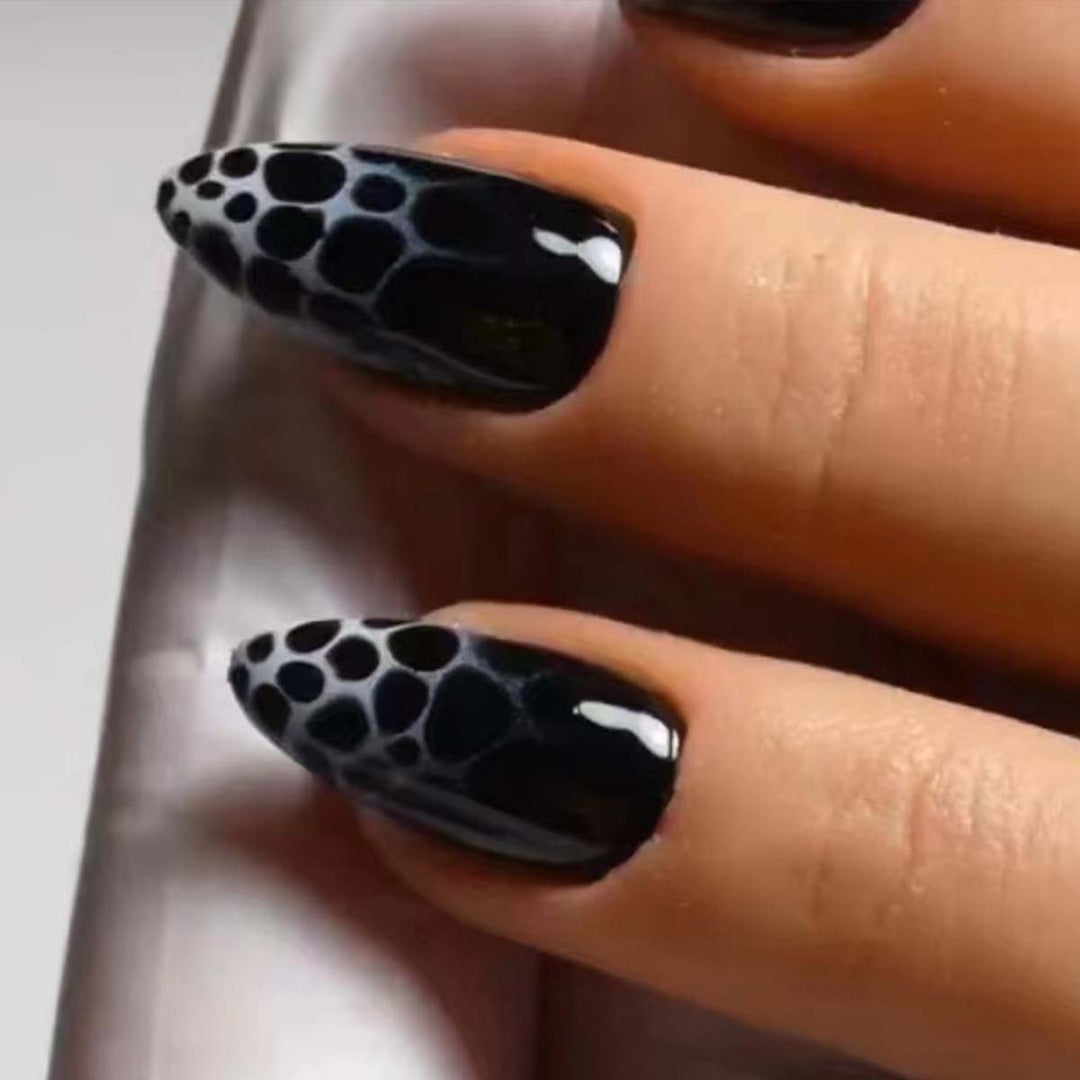 Artful stiletto nails with modern design Bowlift