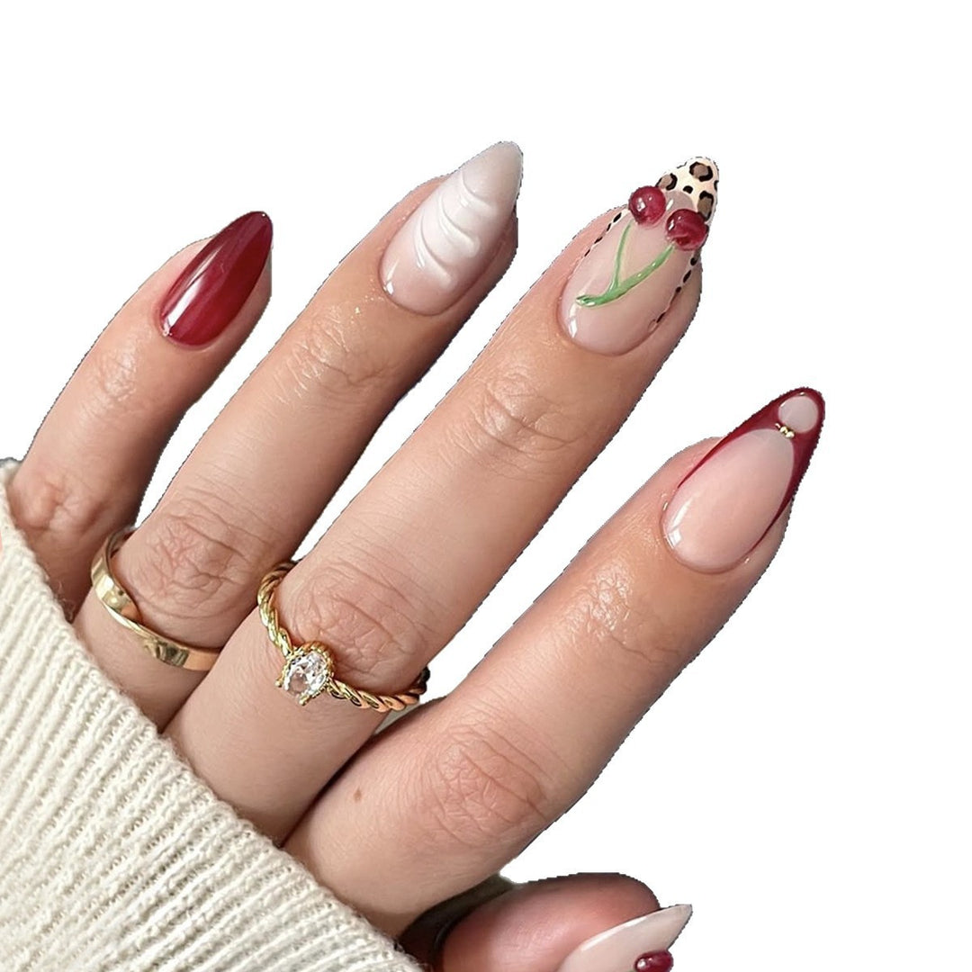 Creative nail design with stylish floral and leopard pattern Bowlift