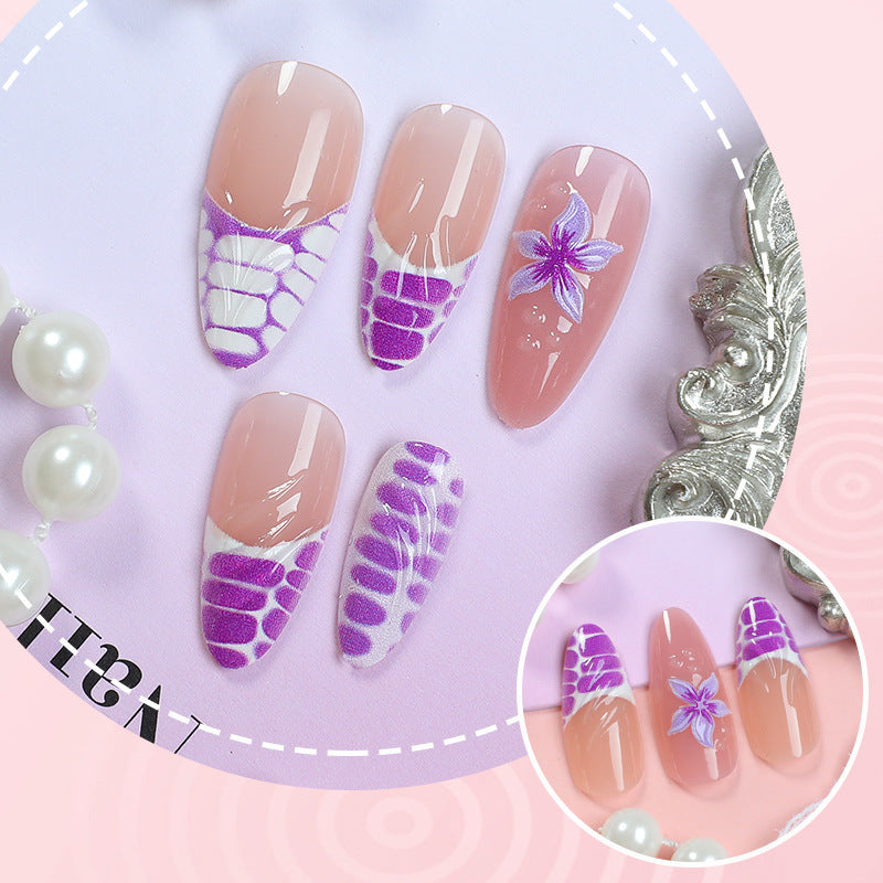 Artful nail tips in modern floral design Bowlift