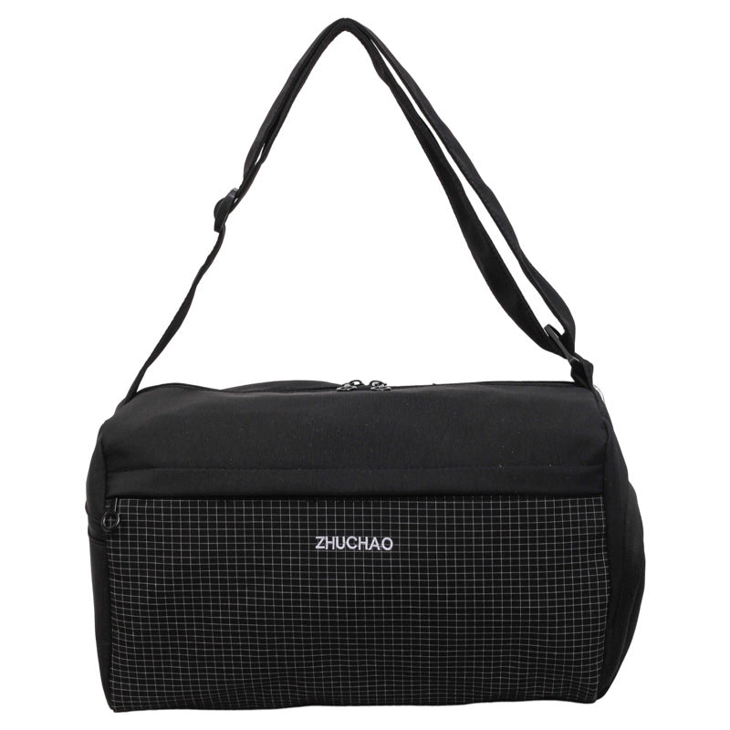 Sporty Travel Bag with Adjustable Shoulder Strap Bowlift