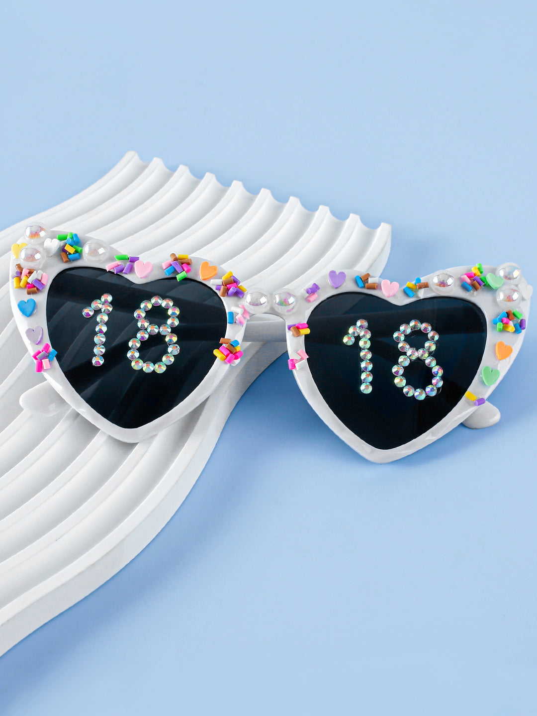 Decorative Celebration Heart-Shaped Sunglasses Bowlift