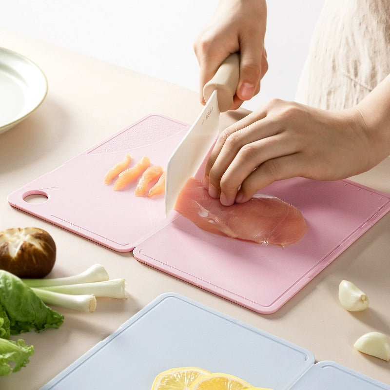 Flexible Silicone Fruit-Embossed Chopping Board Bowlift