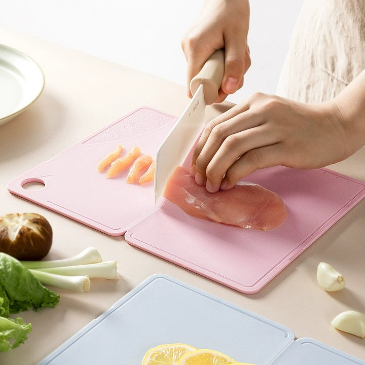 Flexible Silicone Fruit-Embossed Chopping Board Bowlift