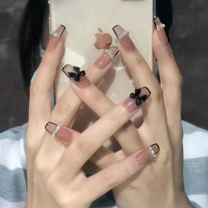 Artificial nails with heart design Bowlift