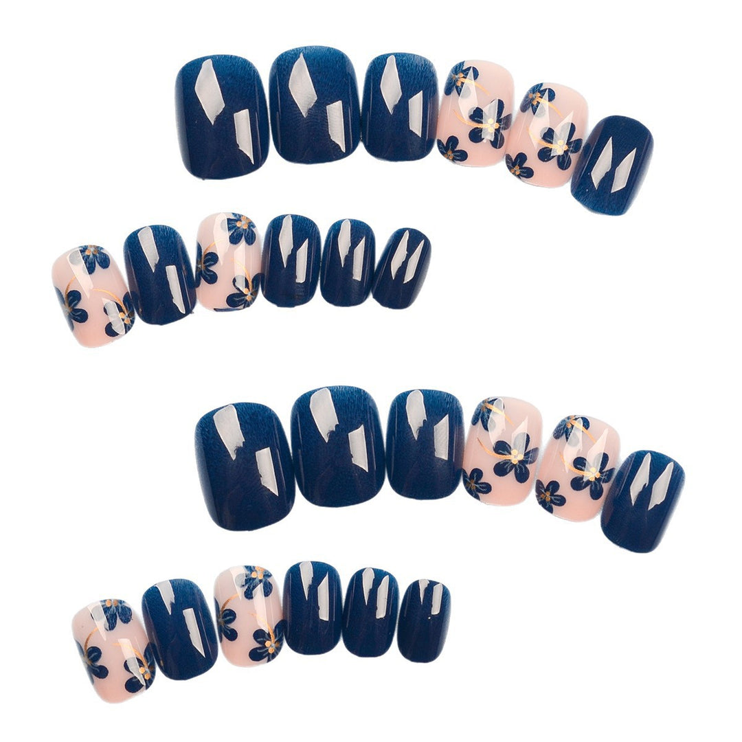 Artificial nails with floral designs and glossy accents Bowlift