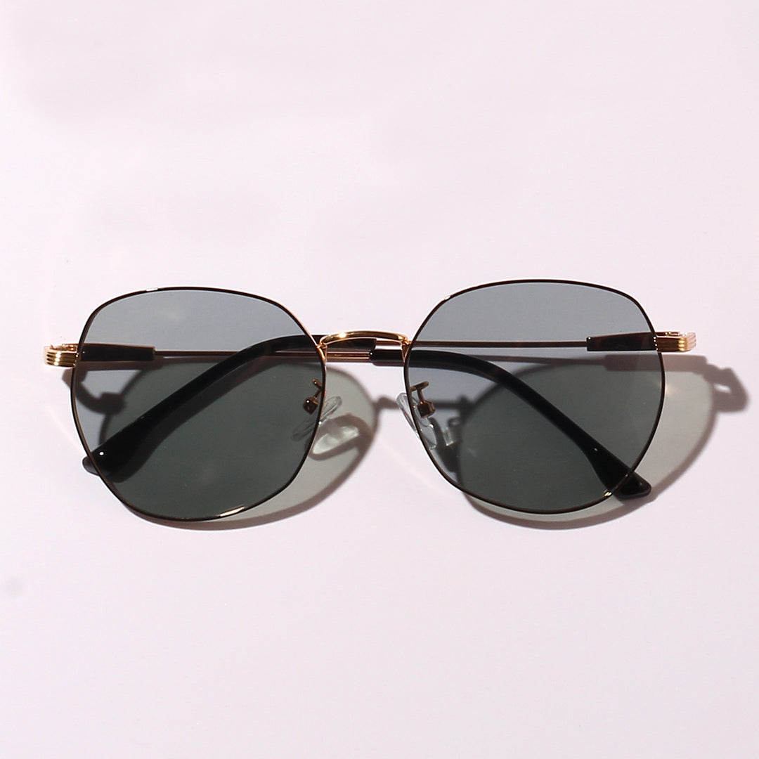 Women's striking geometric sunglasses with UV protection Bowlift