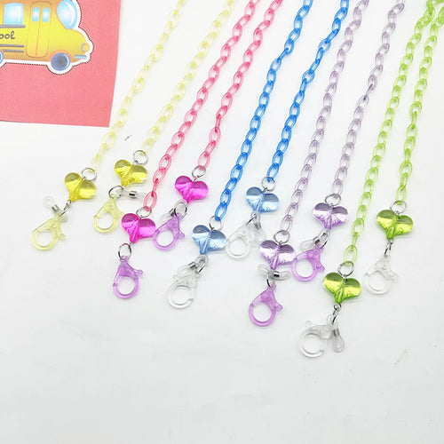 Necklace with Heart Pendant Bowlift