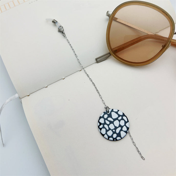 Heart-Designed Eyewear Chain Holder Bowlift