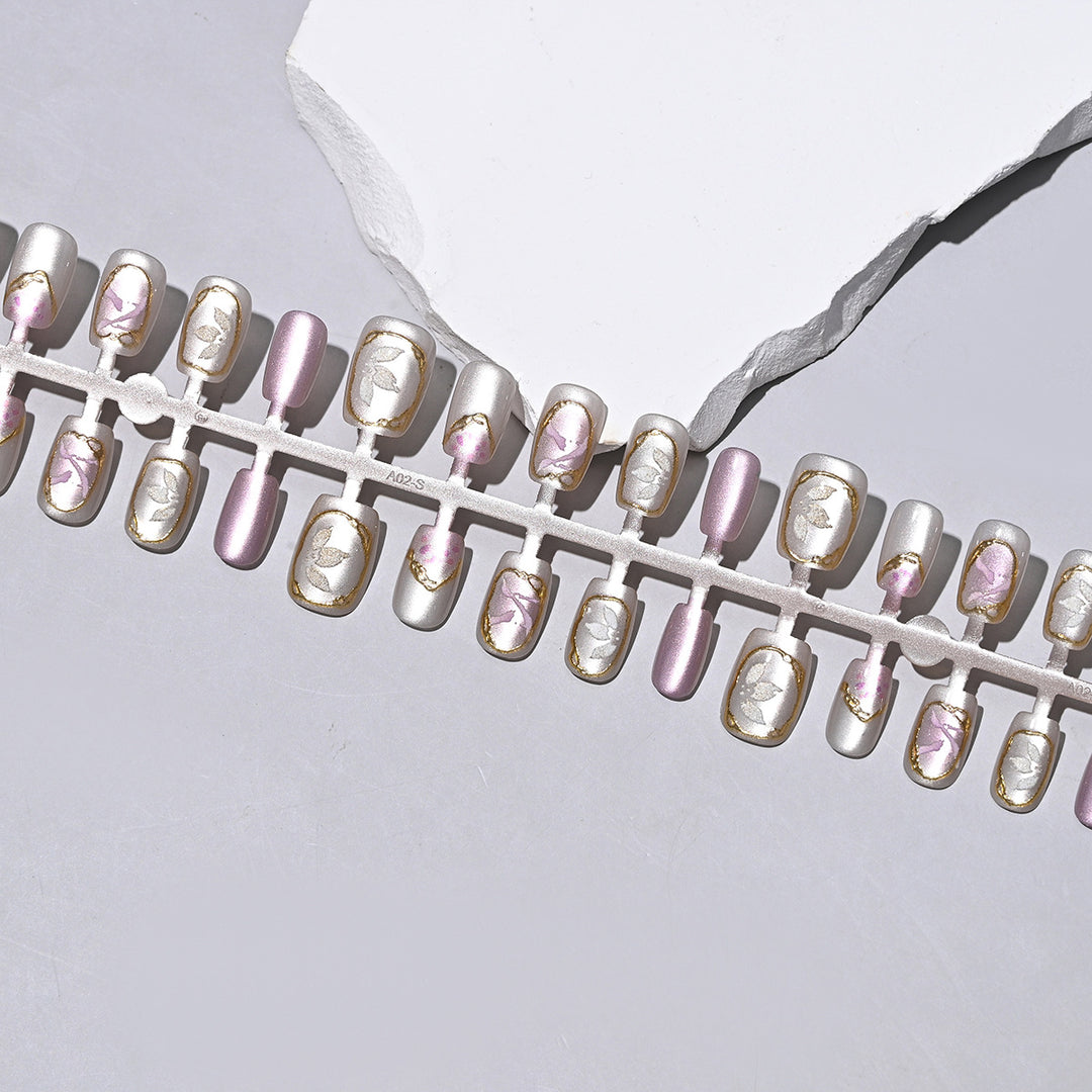 Decorative Press-On Nail Set with Floral Accents Bowlift