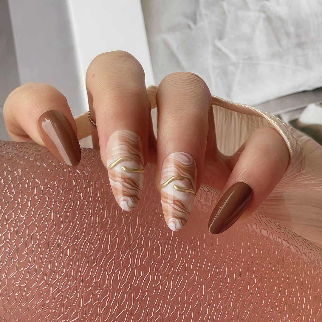 Elegant Ombre Press-On Nail Tips with Metallic Accents Bowlift