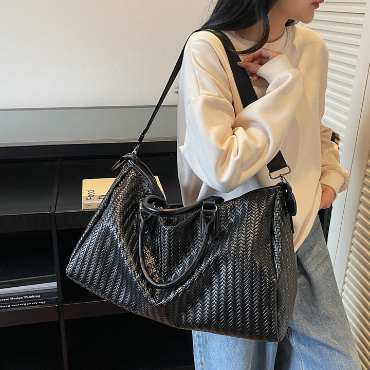Noble and Durable Travel Bag in Modern Wave Pattern Bowlift