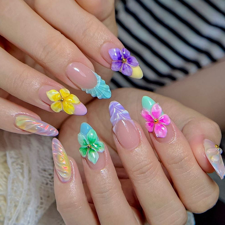 Artificial nails with striking 3D flower design Bowlift