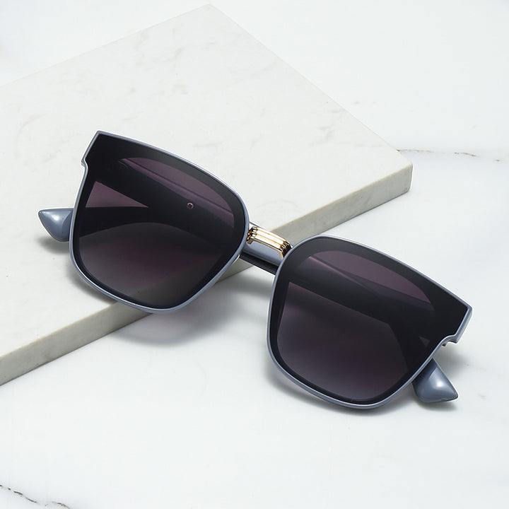 Women's Designer Sunglasses with Luxurious Frame and Trendy Jewelry Detail Bowlift