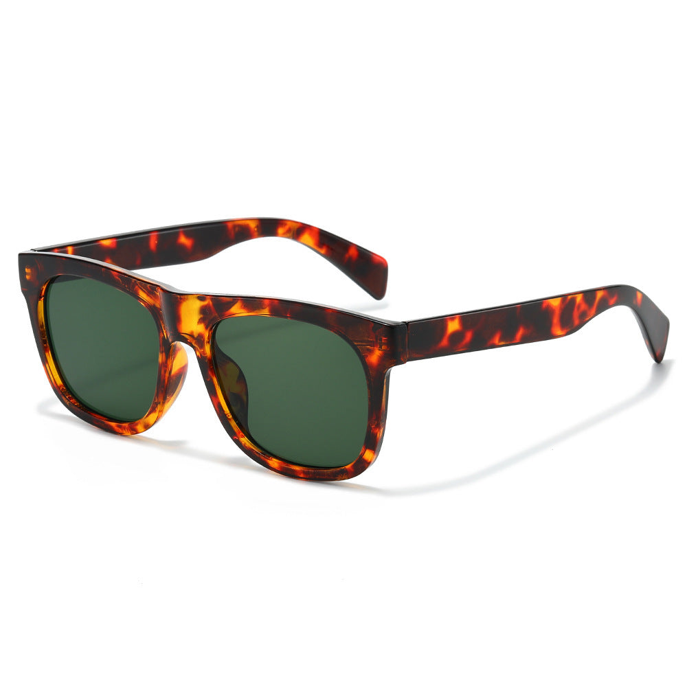 Retro-Inspired Tortoiseshell Sunglasses Bowlift