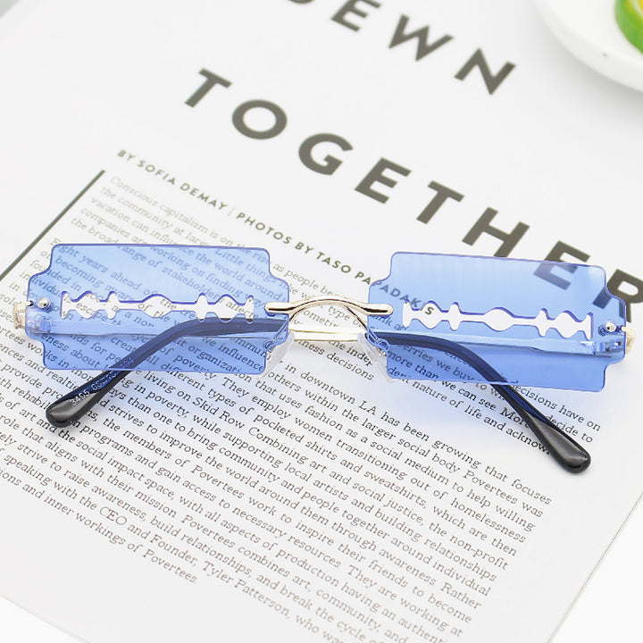 Women's Fashionable Retro Sunglasses in Unique Design Bowlift