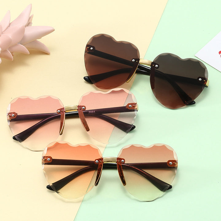 Women Heart-shaped Sunglasses Bowlift