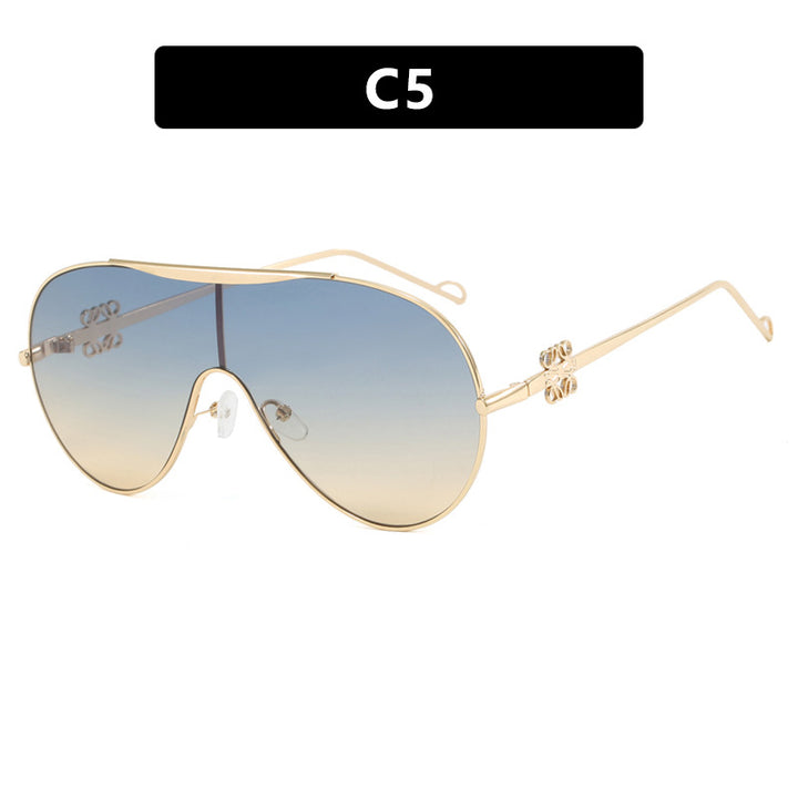 Ladies UV Protection Sunglasses in Fashionable Pilot Style Bowlift