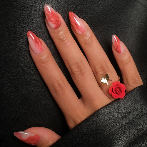 Nail set with marbled design Bowlift