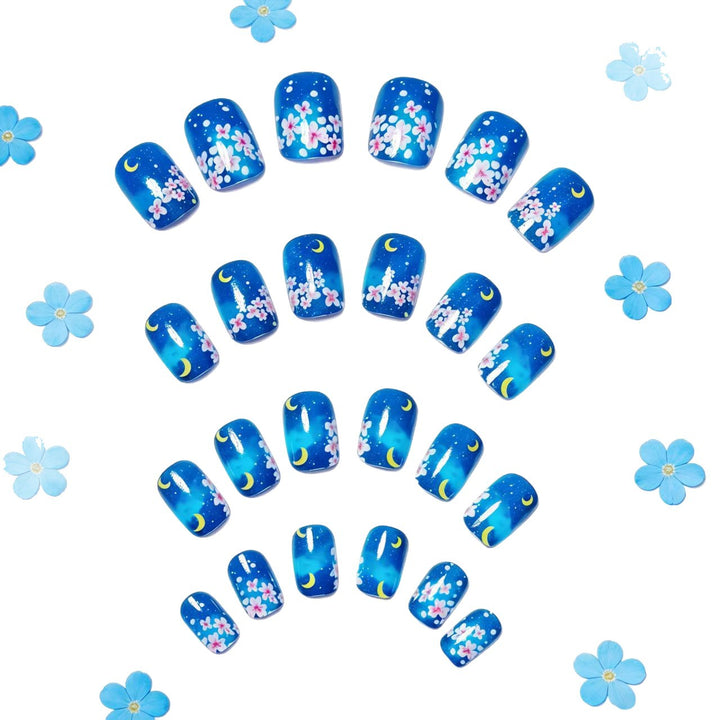Artificial nail set with floral designs Bowlift