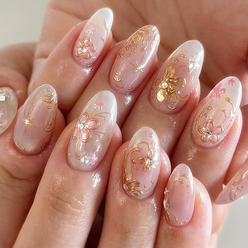 Nail art set with floral and golden details Bowlift