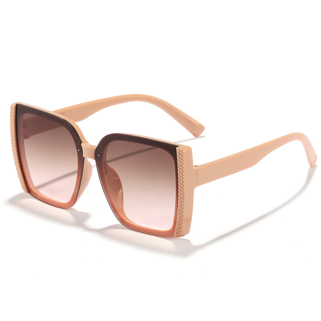 Women's fashion sunglasses in modern leopard print with glamour elements Bowlift