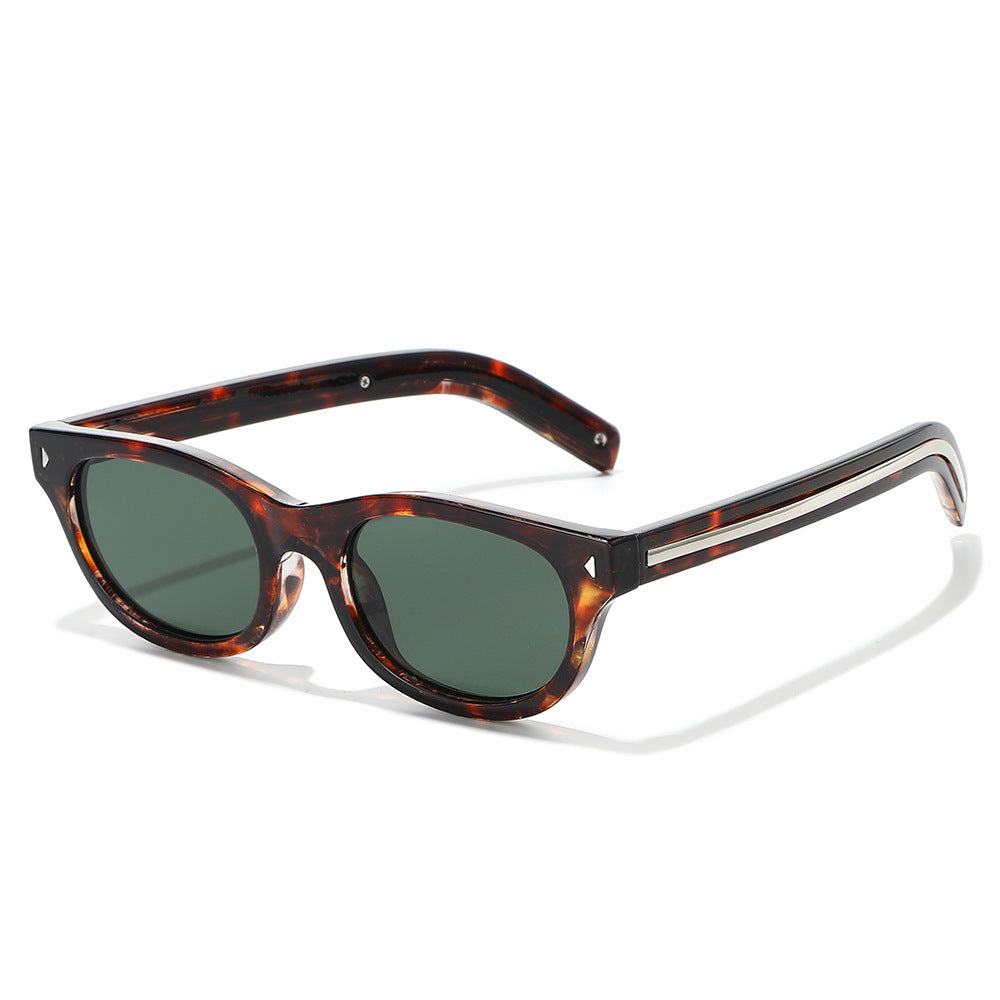 Retro-Inspired Tortoiseshell Cat-Eye Sunglasses Bowlift