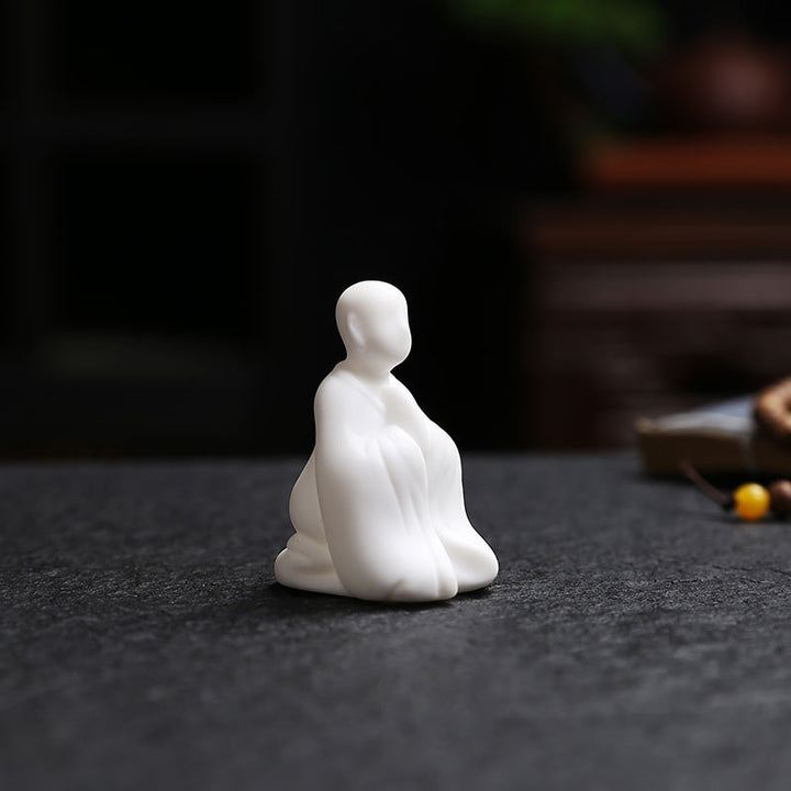 Elegant and modern Feng Shui sculpture Bowlift