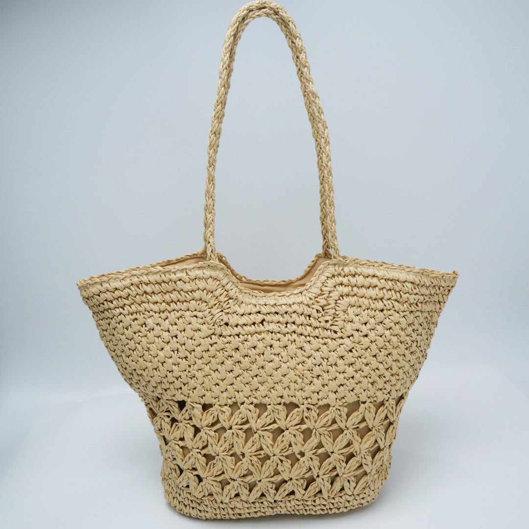 Elegant and Woven Beach Bag Bowlift