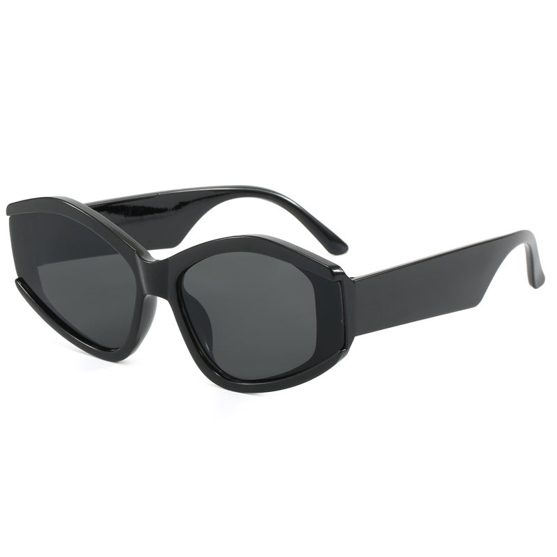 Women’s fashionable sunglasses with distinctive, futuristic design Bowlift