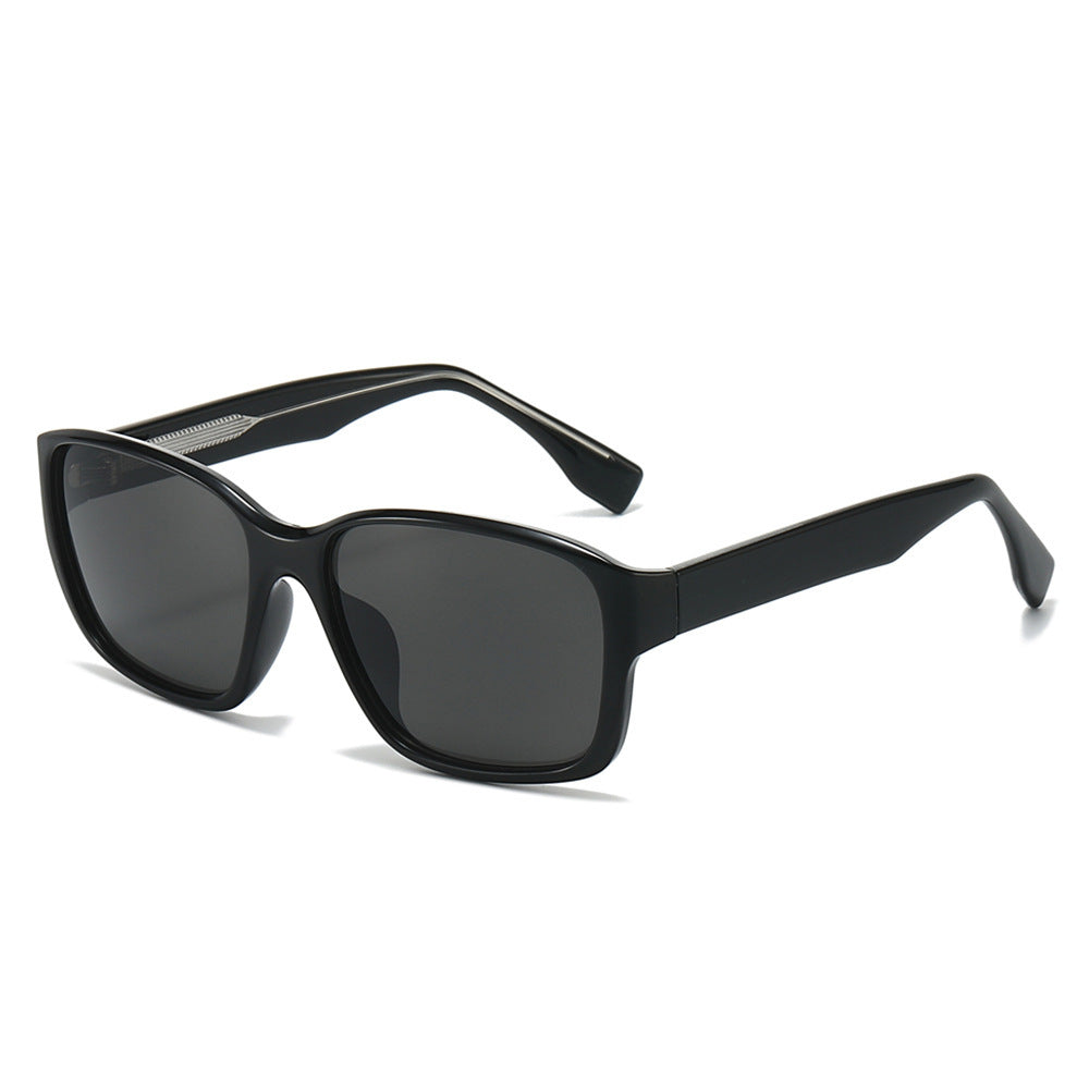 Women's sunglasses in a modern oversized style Bowlift