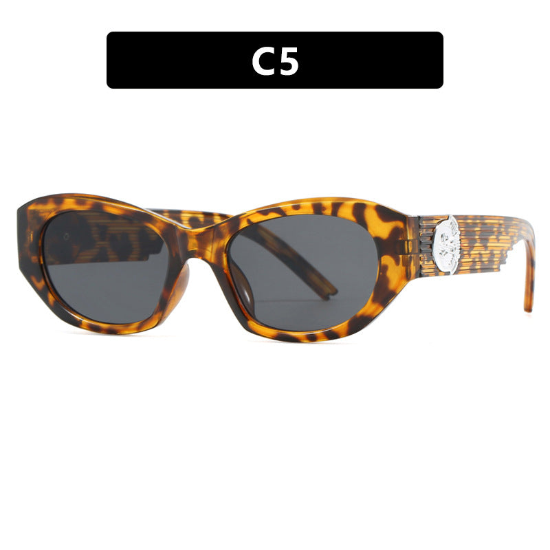Ladies fashionable cat-eye sunglasses with striking design and luxurious details Bowlift
