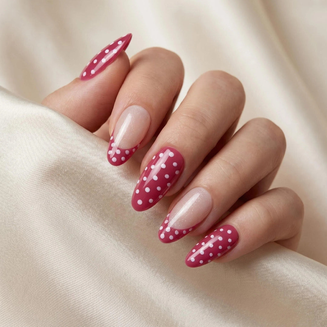 Trendy Pointed Tip Press-On Nail Set Bowlift