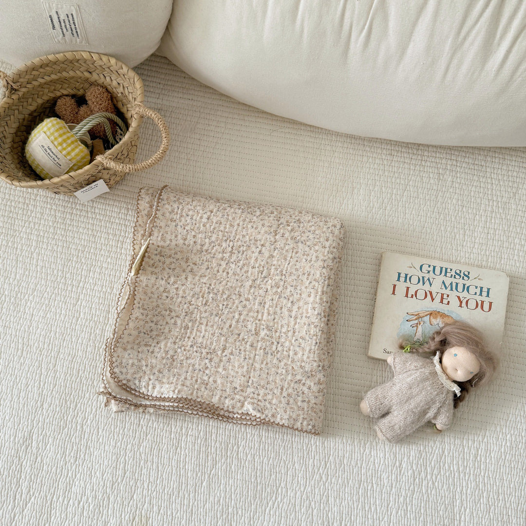 Unisex Cozy Muslin Blanket with Delicate Flower Pattern Bowlift