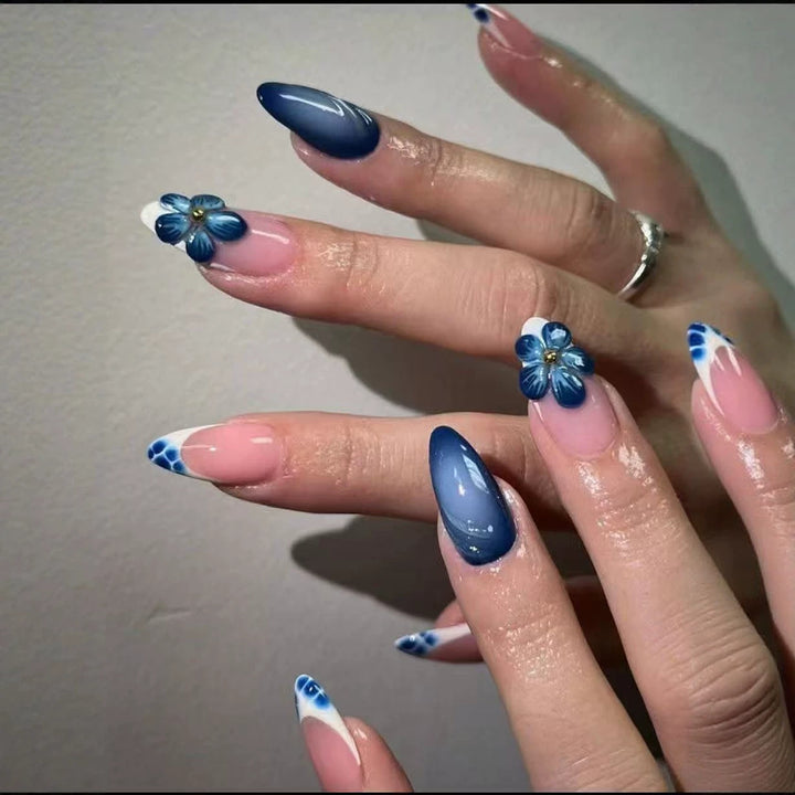 Artistic Floral Press-On Nail Art Set