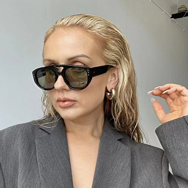 Women's oversized sunglasses with modern, textured frame Bowlift