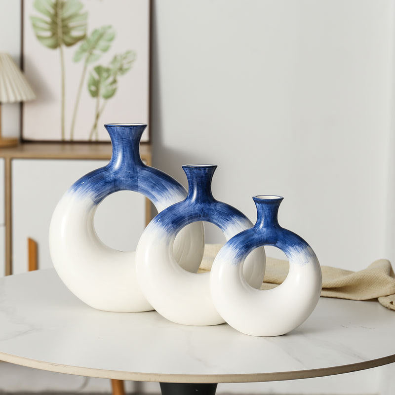 Exclusive ceramic vase Bowlift