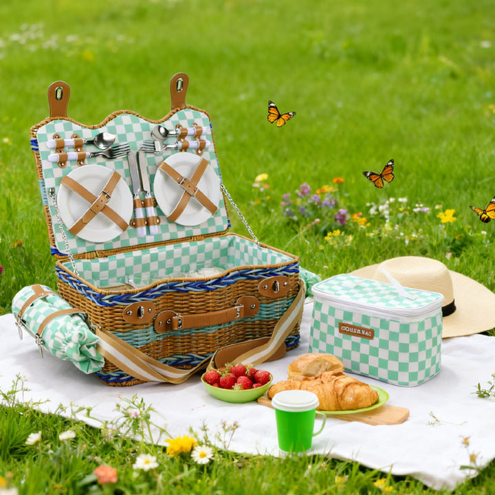 Ladies picnic basket with extensive equipment and stylish interior Bowlift