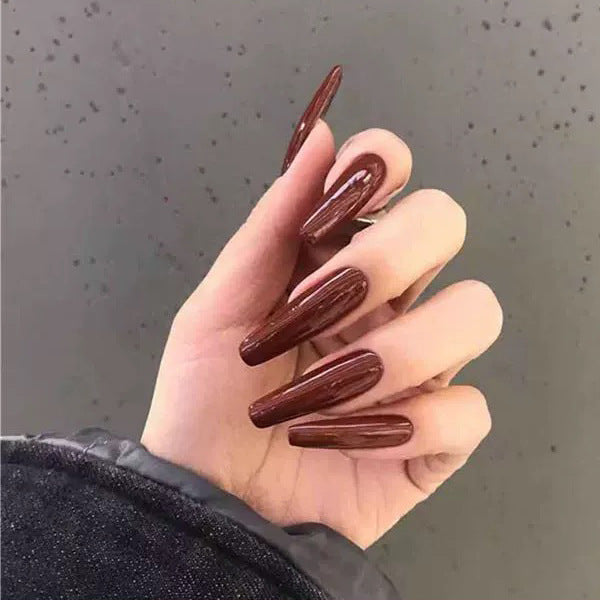 Artificial nail set with luxurious shine and elegant designs Bowlift