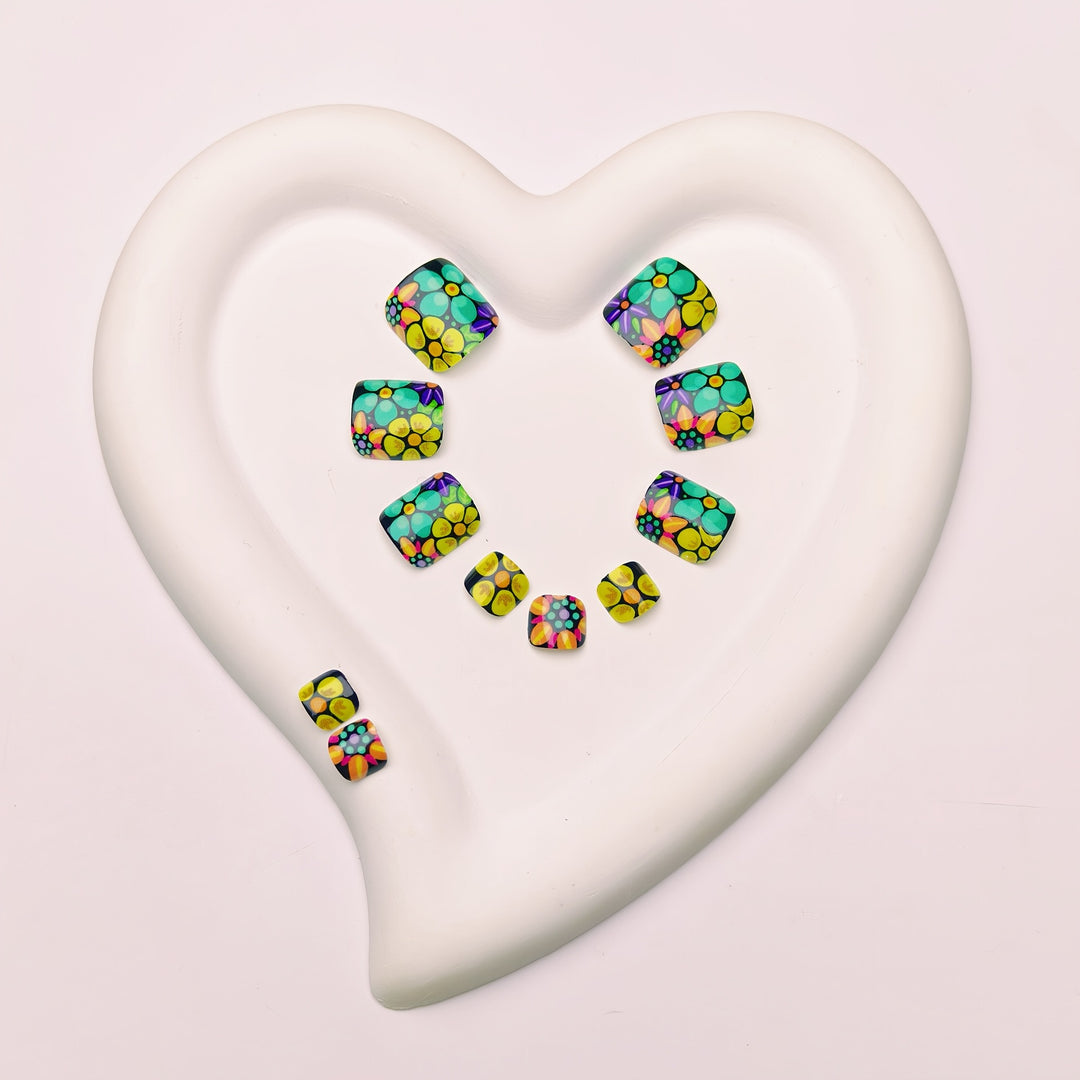 Decorative Floral Nail Art Bowlift