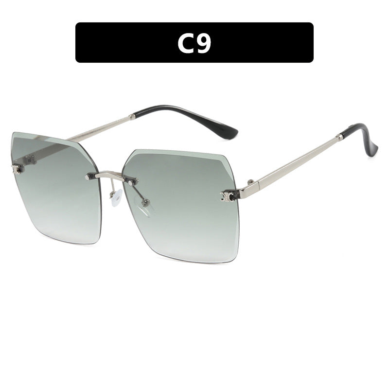 Women's square sunglasses in modern design with delicate metal frame Bowlift