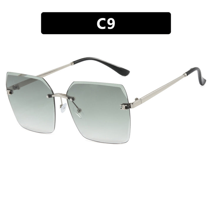 Women's square sunglasses in modern design with delicate metal frame Bowlift