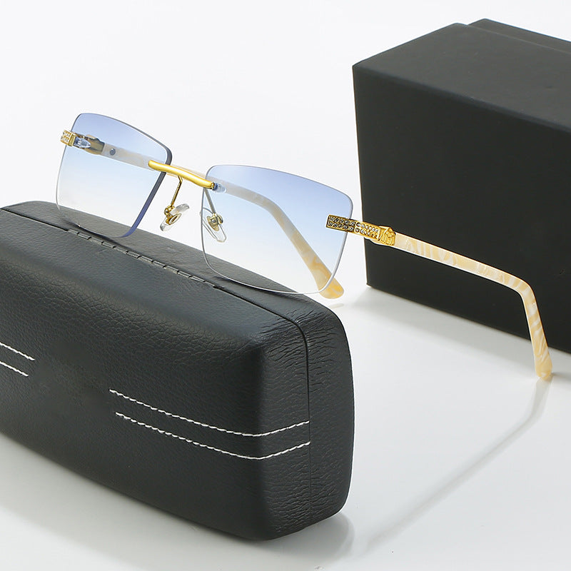 Women elegant sunglasses with stylish metal frame Bowlift