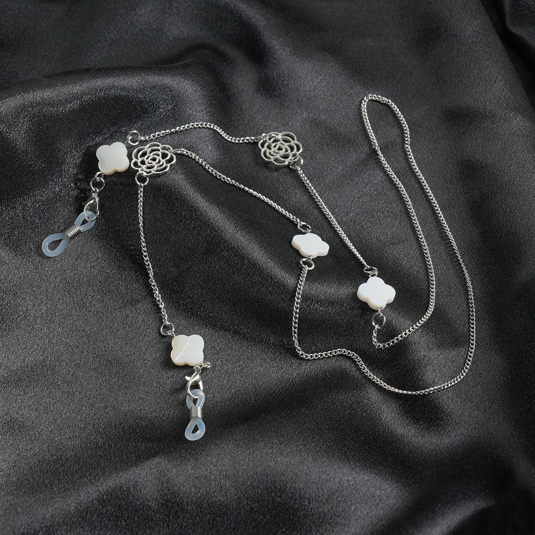 Elegant Floral Chain Necklace Bowlift