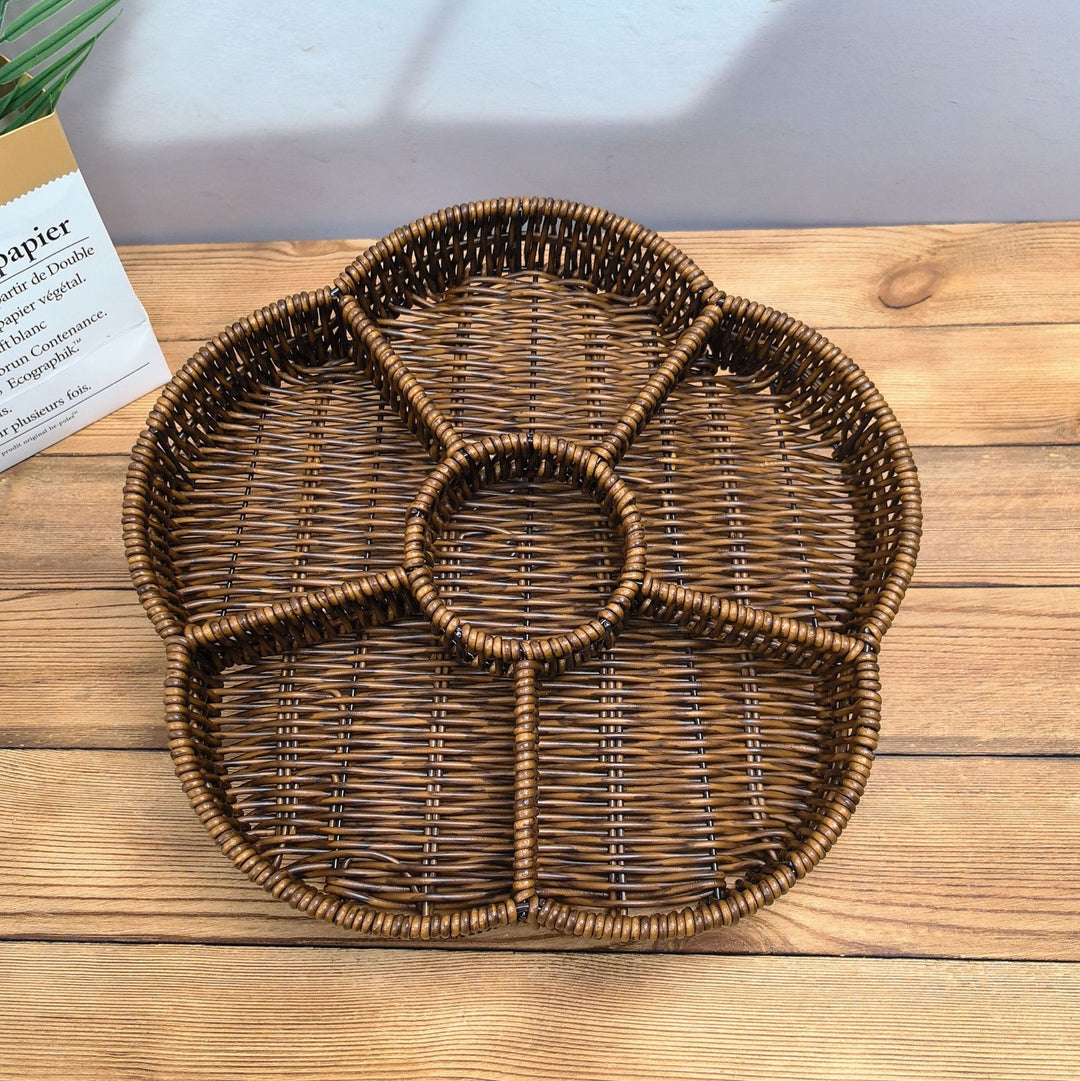Ladies beef braided serving basket with three compartments Bowlift