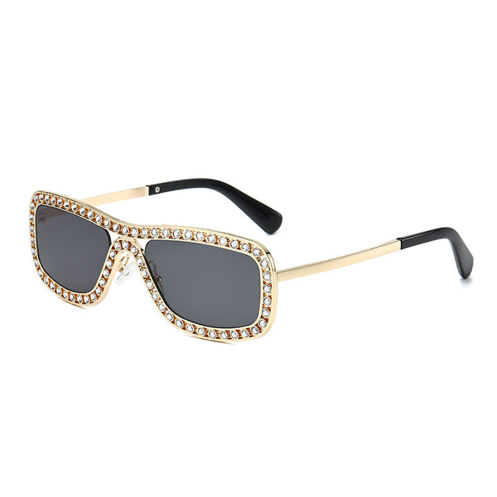 Women's extravagant Cat-Eye sunglasses with golden accents Bowlift