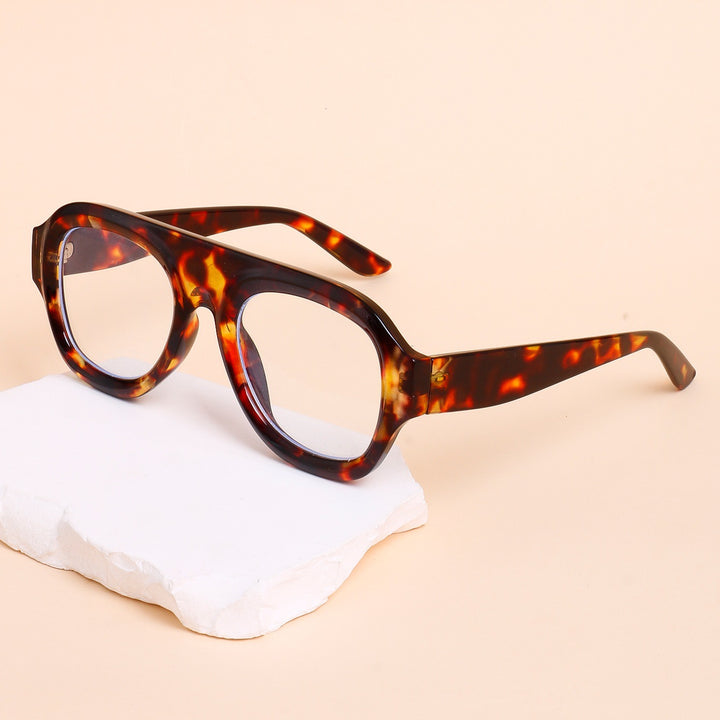 Women Designer Glasses in Retro Style Bowlift