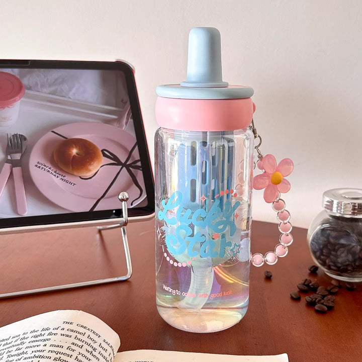Women's creative drinking bottle with integrated straw and keychain Bowlift