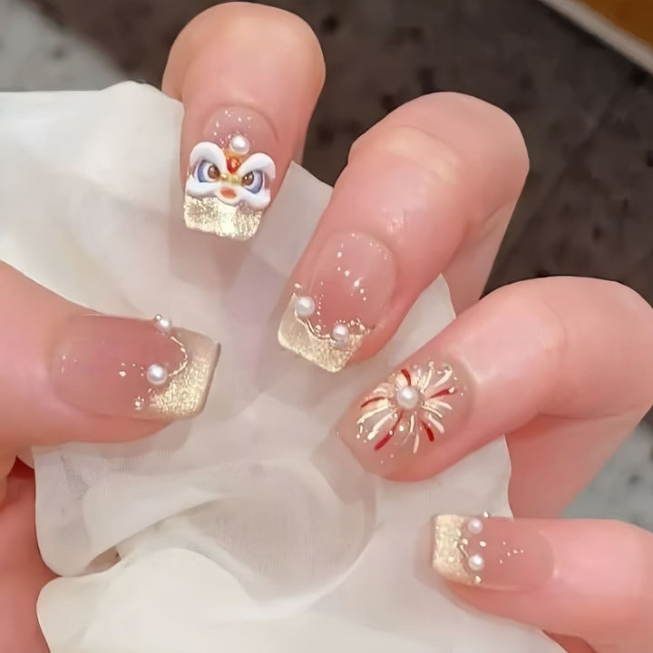 Artificial nails with elegant pearl and flower accents Bowlift