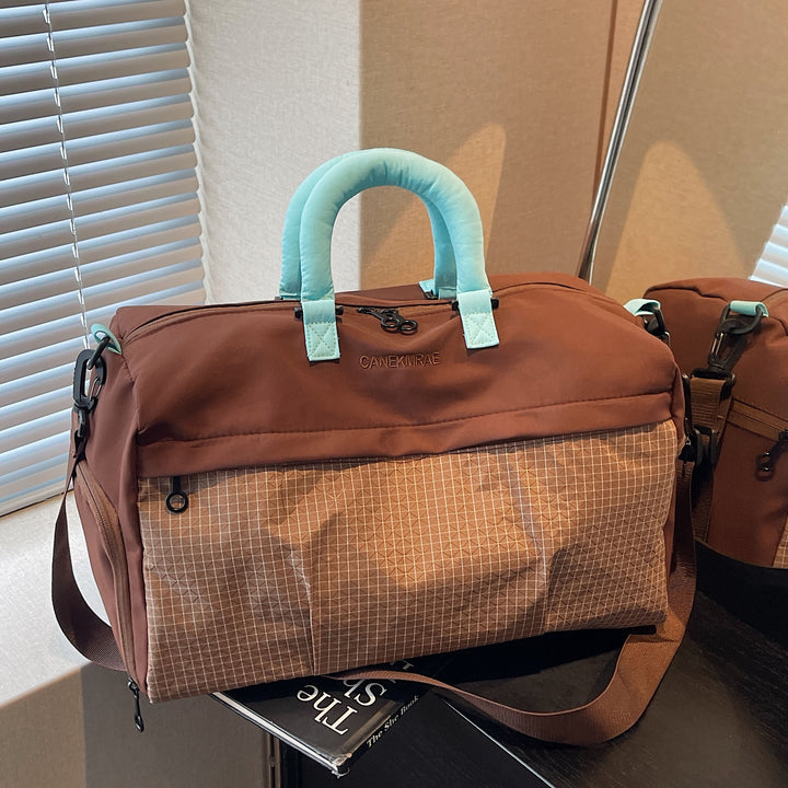 Sporty Travel Bag With Multiple Compartments Bowlift